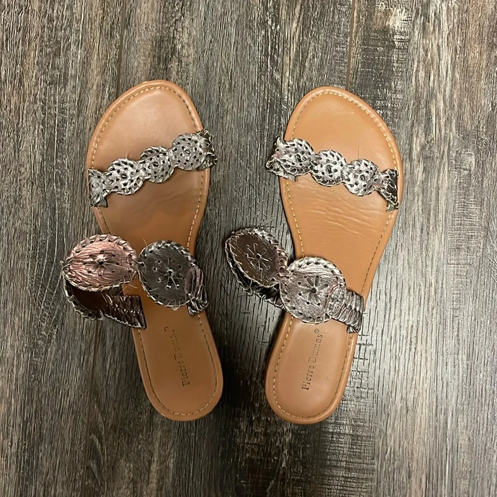 Sandals - Picture 1 of 2